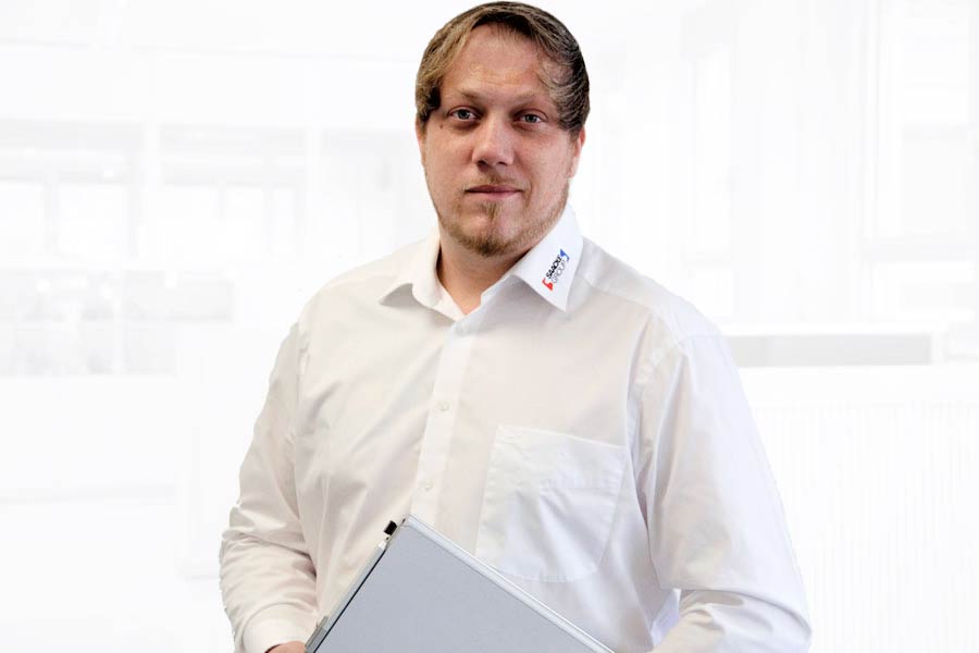  Jens von Hof Gebr. SAACKE GmbH&Co.KG